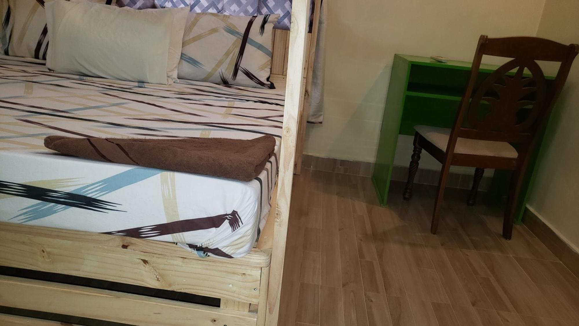 L&J Modern Backpackers Bnb Dar es Salaam Exterior photo