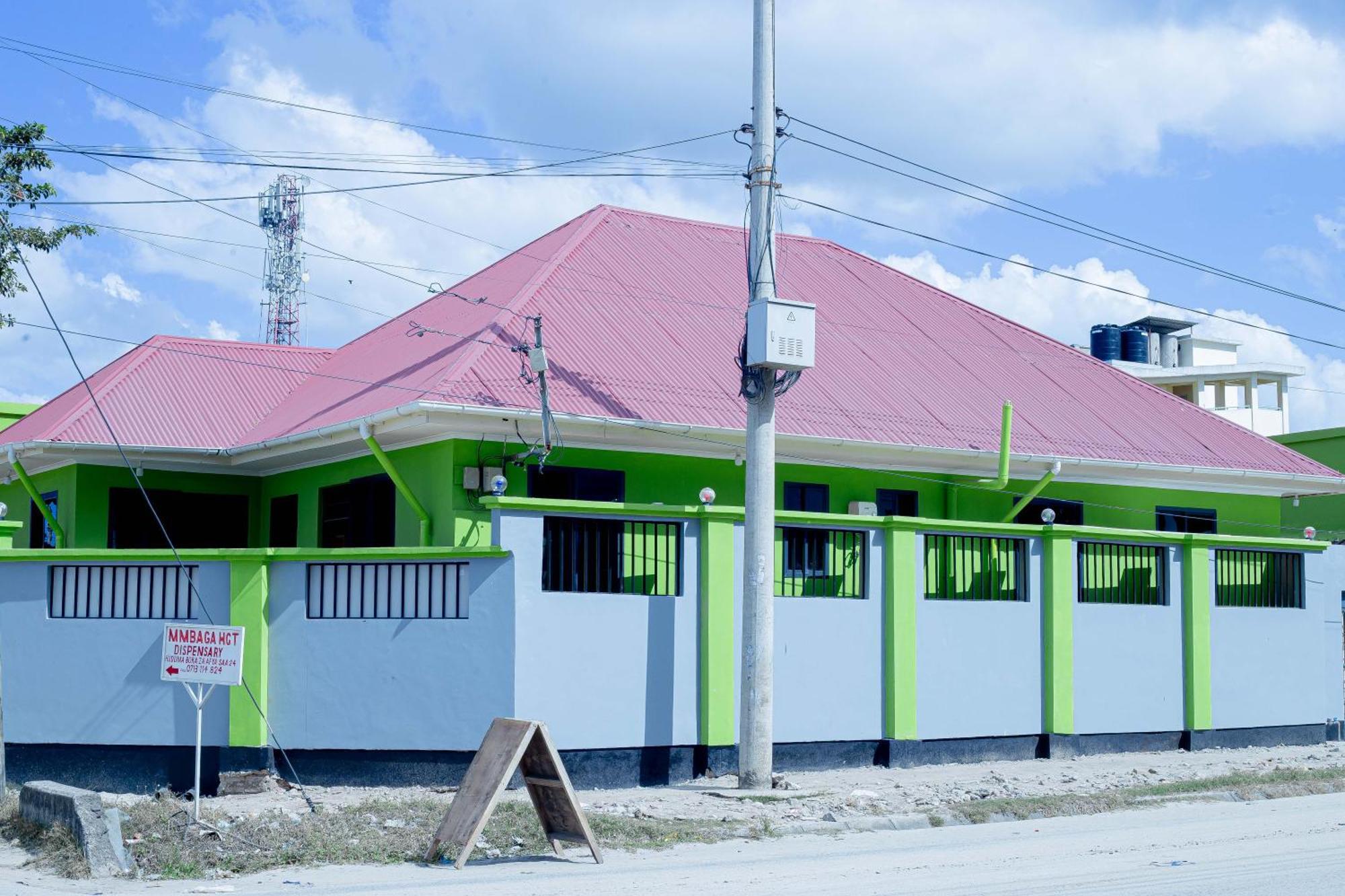 L&J Modern Backpackers Bnb Dar es Salaam Exterior photo