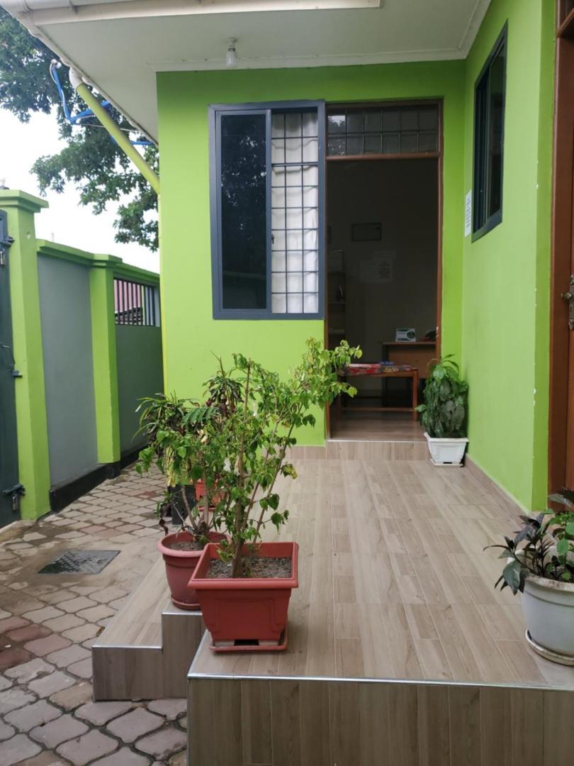 L&J Modern Backpackers Bnb Dar es Salaam Exterior photo